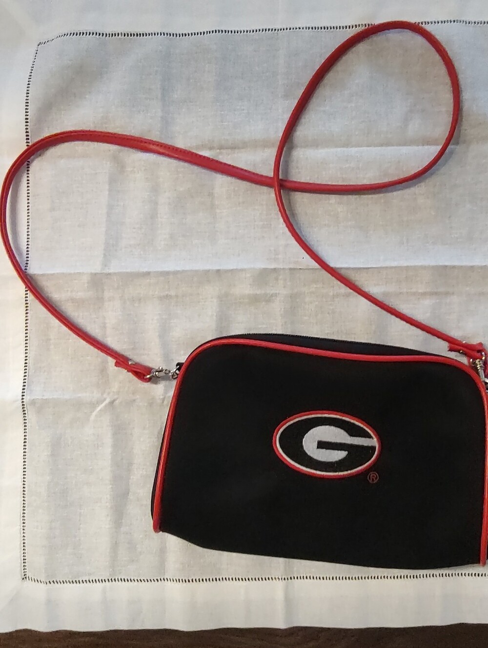 Georgia Bulldogs Black Crossbody Bag with Red Trim